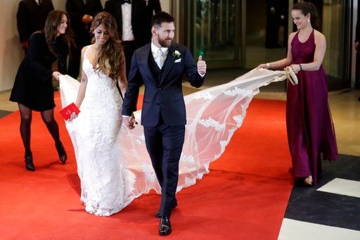 Messi marries childhood sweetheart in Argentina hometown Messi marries childhood sweetheart in Argentina hometown