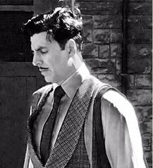 Akshay Kumar shares first look from his next flick \'Gold\'