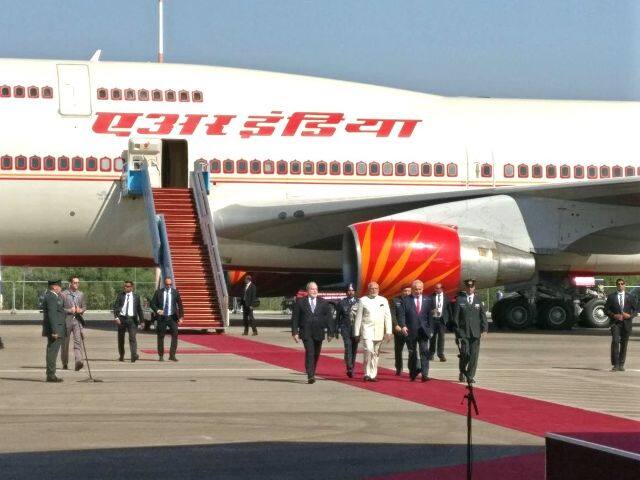 Netanyahu broke protocol to come to the Ben Gurion airport, an honour reserved only for the US President and the Pope; Netanyahu's entire Cabinet was also present as were representatives of various religious orders.