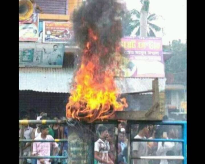 Bengal unrest: State police chief urges people not to share communal posts on social media Bengal unrest: State police chief urges people not to share communal posts on social media
