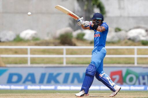 Chasing another low total of 206, Kohli was in as early as the second over. After adjusting with the pace of the wicket and dodging a few short ones, Kohli was back to being the best chaser. (Photo: AP)