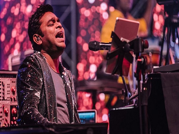 Wembley concert: Fans 'disappointed' as Rahman croons non-Hindi songs Wembley concert: Fans 'disappointed' as Rahman croons non-Hindi songs