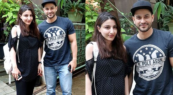 Soha Ali Khan FLAUNTS BABY BUMP on lunch date with husband Kunal Khemu Soha Ali Khan FLAUNTS BABY BUMP on lunch date with husband Kunal Khemu