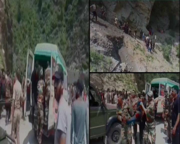 J-K: Bus carrying Amarnath pilgrims falls into gorge, 16 killed J-K: Bus carrying Amarnath pilgrims falls into gorge, 16 killed