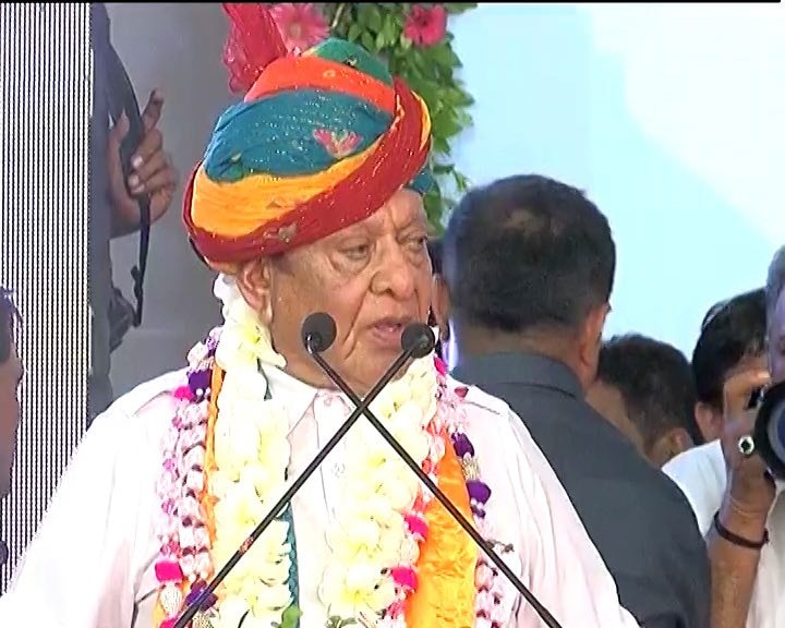 Shankersinh Vaghela not expelled, says Congress hoping he'll work for party Shankersinh Vaghela not expelled, says Congress hoping he'll work for party