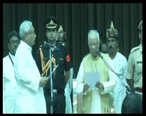Sharad Yadav meets Rahul Gandhi after Nitish Kumar takes Bihar CM oath