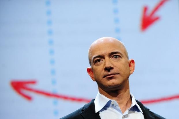 Amazon CEO Jeff Bezos becomes world’s richest person, surpassing Bill Gates Amazon CEO Jeff Bezos becomes world’s richest person, surpassing Bill Gates