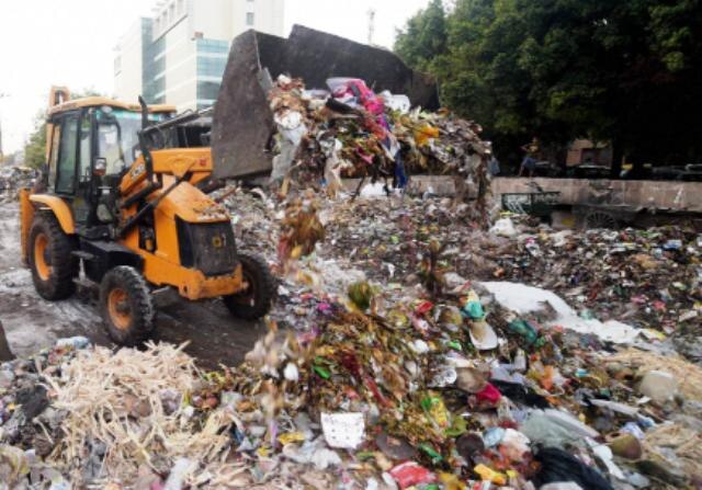 Distressed over unemployment, sanitation workers shed clothes during protest Distressed over unemployment, sanitation workers shed clothes during protest