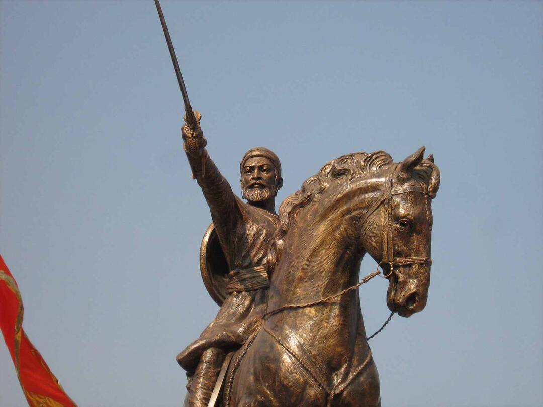 Maharashtra Board slashes chapters on Mughals from History textbooks Maharashtra Board slashes chapters on Mughals from History textbooks