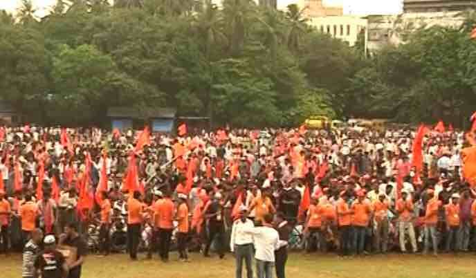 At Azad Maidan, a morcha participant -- dressed like Chhatrapati Shivaji -- was heard extolling the virtues of a 