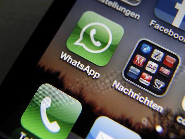  According to a blog website WABetaInfo late on Wednesday, WhatsApp was finally giving shape to its plans towards bank-to-bank transfer using the UPI system. Image: PTI/AP-Representational