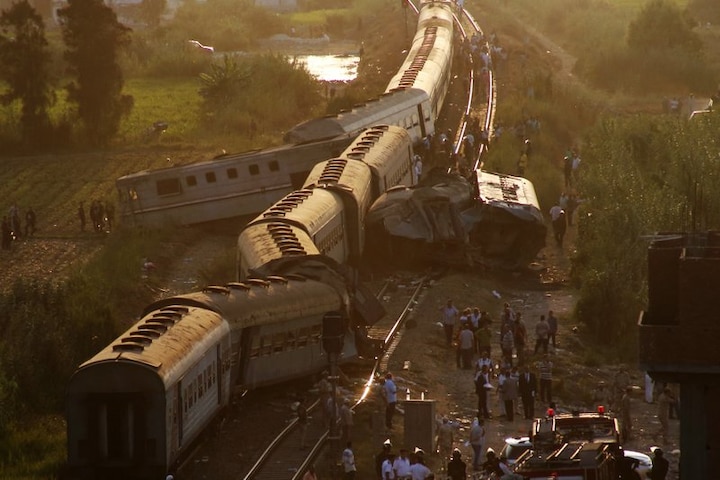 Egypt train collision kills 41, injures nearly 180 Egypt train collision kills 41, injures nearly 180