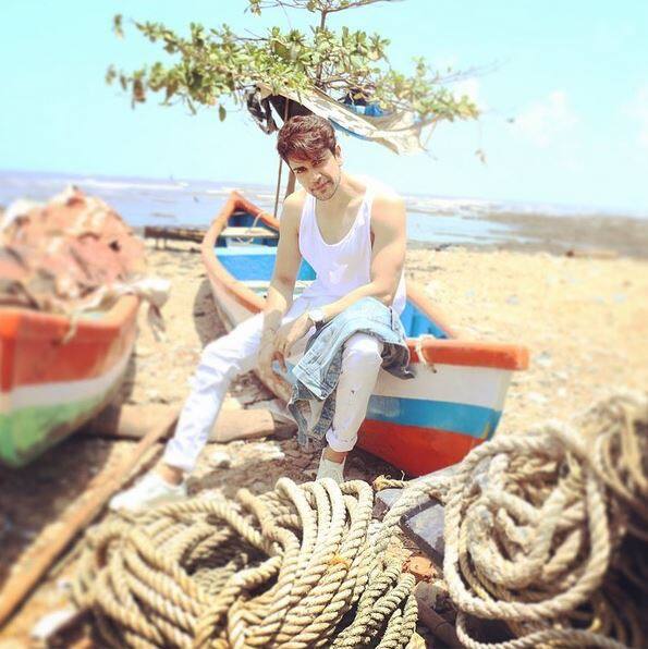 Actor went from fat to fab this year and shocked everyone with his perfect chiseled physique. (Image Courtesy - Instagram)