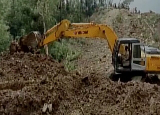 Earlier 45 bus passengers were buried in a landslide near Matiyana in Shimla district in 1988 and 42 passengers were buried in another mishap at Luggar Hati in Kullu district in 1994. (Photo: ANI)