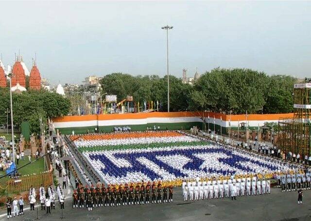 He spoke for over 65 minutes in 2014, 86 minutes in 2015 and 94 minutes in 2016. (INFO/IANS) (PICS/BJP LIVE Twitter)