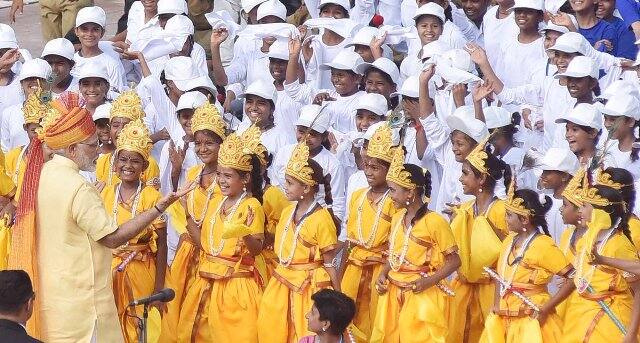 After his I-Day speech, PM also spent time with kids.