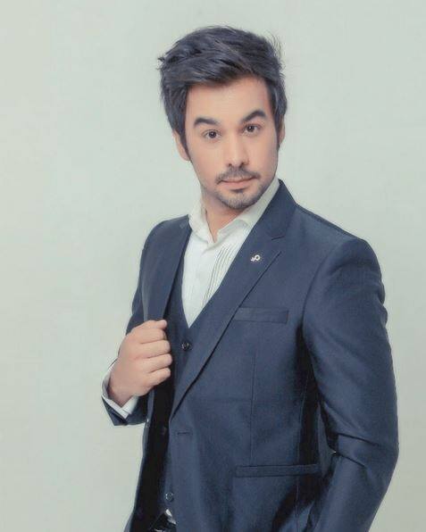 Manish Goplani: I remember of making national flag and sticking it with my cycle and going out in the town with friends. We use to get up and get ready for flag-hosting and then till evening use to be cricket time.