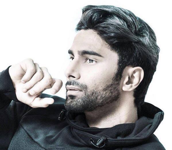 Abhinav Kapoor: Enjoyed making national flag during my school days. We use to learn small speach too. After celebrations of flag hosting their use to be sports which use to be very exciting.