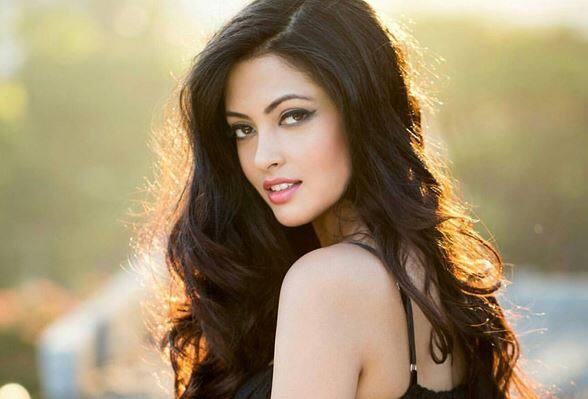 CONGRATULATIONS! Riya Sen is getting MARRIED! CONGRATULATIONS! Riya Sen is getting MARRIED!