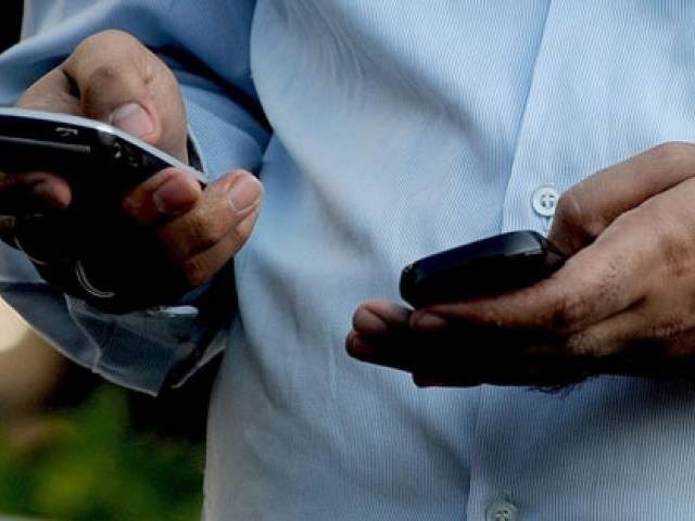Mobile internet services snapped in Kashmir as R-Day precaution Mobile internet services snapped in Kashmir as R-Day precaution