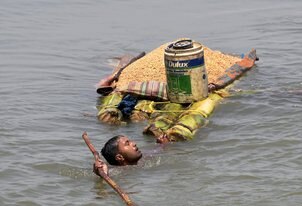 Bihar floods: Death toll rises to 72, 73.44 lakh people hit Bihar floods: Death toll rises to 72, 73.44 lakh people hit