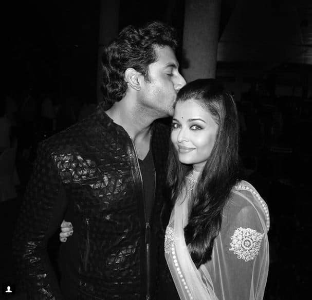 And, the picture shared by photographer Atul Kasbeskar on Instagram proves that their love has not faded. The photographer-turned-producer shared an awwdorable photo on the photo-sharing app. He captioned the snap, 