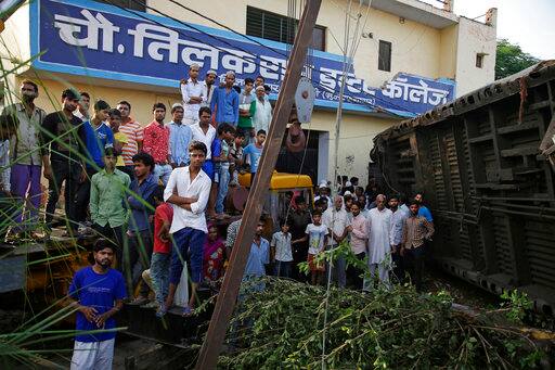 The injured have been taken to hospitals in Muzaffarnagar and Meerut and both the Railways and the local administration have issued helplines.