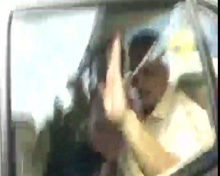 Mumbai: Lt. Col. Purohit Released From Taloja Jail After 9 Years Mumbai: Lt. Col. Purohit Released From Taloja Jail After 9 Years