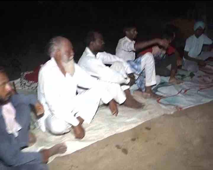 To ensure no sort of violence takes place in the area, the government cut off Internet services of Punjab and Haryana. 