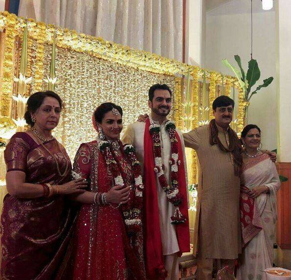 Few days ago, while talking to Mumbai Mirror, Esha said that her marriage happened on June 29, 2012. Her mother, legendary actress of Bollywood, Hema Malini had arranged for a priest from tirupathi.(Image Courtesy - Instagram)