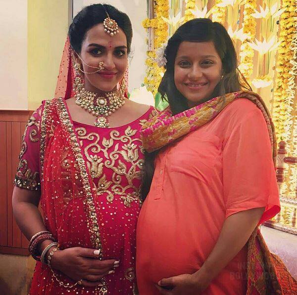 Esha Deol with her best friend Shilarna Vaze.(Image Courtesy - Instagram)