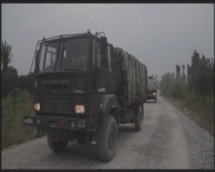 The militants opened fire on district police lines (DPL) premises in Pulwama at around 4:30 am, resulting in injuries to four security personnel, a police official said, adding a policeman later succumbed to his injuries.