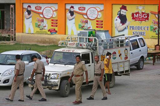 Ram Rahim’s commandoes in a jammer vehicle intercepted the Scorpio vehicle in which he was being taken after the verdict. PIC/AP.