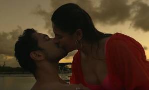Aksar 2' trailer: Zareen Khan sizzles in love triangle
