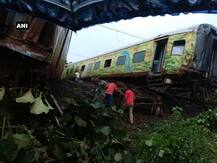 Another Blot On Face of Indian Railways: Nagpur Mumbai Duronto Express Derails In Maharashtra