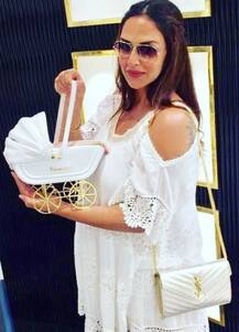 Here are some beautiful pictures from Esha Deol\'s BABY SHOWER