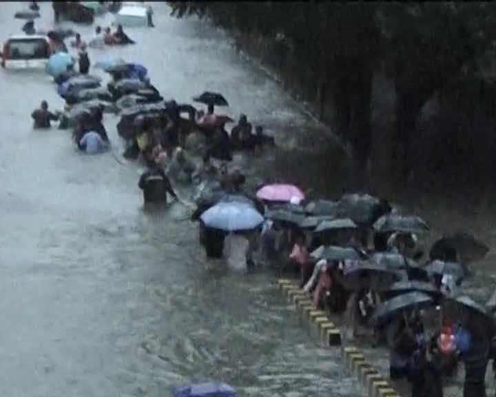 Mumbai downpour: Here is what is going on in commercial capital of India Mumbai downpour: Here is what is going on in commercial capital of India