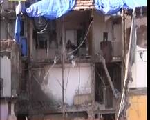 LIVE UPDATES: Building collapse in s.Mumbai\'s Bhendi Bazaar; 3 dead, 8 rescued