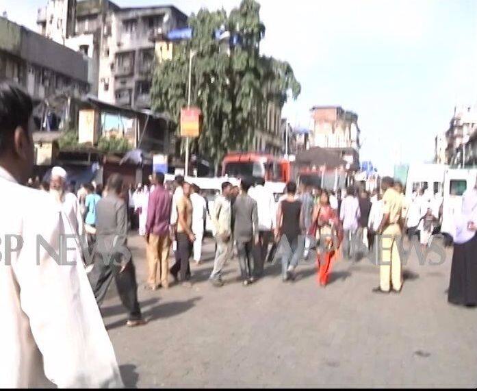 Building collapsed due to rains. Around 20-25 people feared trapped 