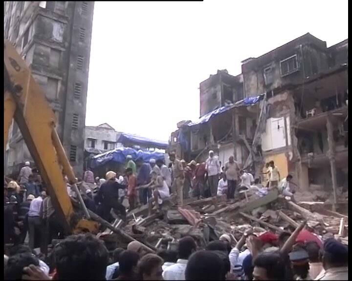 NDRF team moving to the building collapse site in Bhindi Bazar. 