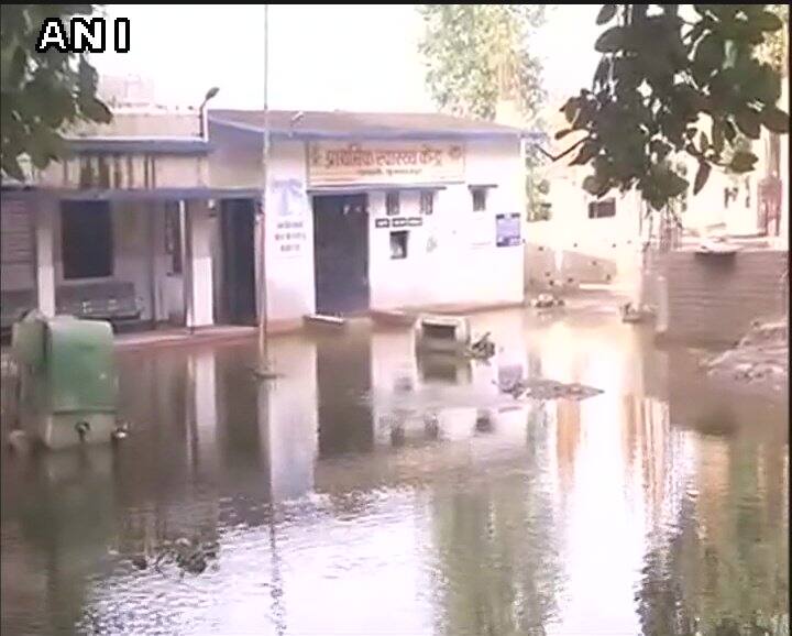 Chief Minister Nitish Kumar held a review meeting on the flood siatution through video conferencing with senior officials of the marooned districts and appreciated their hard work. (Image: ANI)