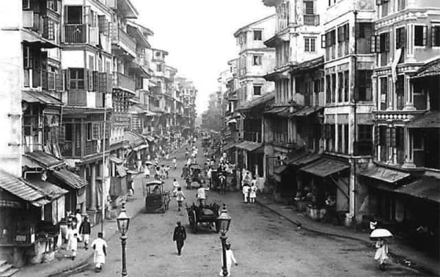 ‘Bhendi Bazaar’ in South Mumbai got its name from the Britishers residing to the south of Crawford Market in Fort. They referred to this area to the north of Crawford Market as 