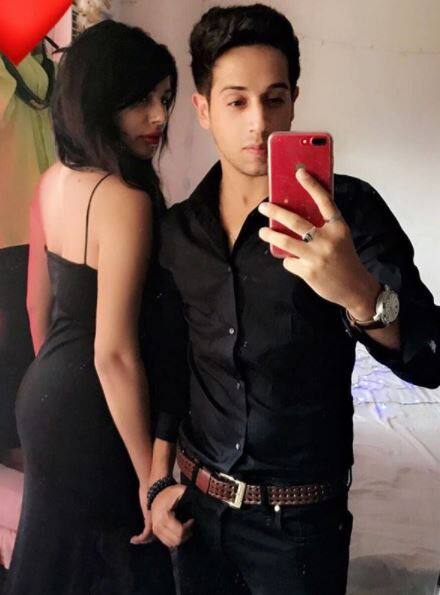 The Austrian Model and actress Aleezey Farrer, female contestant on the show reciprocates to Haneet’s love in an affectionate way. The duo is seen as love birds on the show. (Image Courtesy - Instagram)