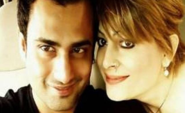 ALL IS NOT WELL! Bobby Darling files DOMESTIC VIOLENCE CASE against husband ALL IS NOT WELL! Bobby Darling files DOMESTIC VIOLENCE CASE against husband