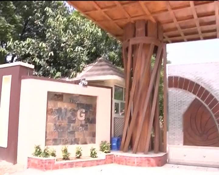 Each room in Dera chief's resort is equipped with facilities like a private swimming pool, auto-filtration and butler services.