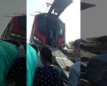 Bad Start For Lucknow Metro. Technical Snag & Protest Mar Day 1