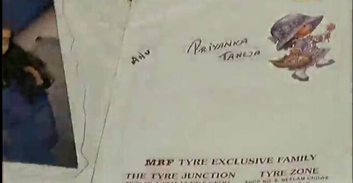 Honeypreet’s diary has her real name i.e, Priyanka Taneja written on it along with her nickname ‘Anu’. She has expanded ‘ANU’ as ‘Attractive Naughty Unforgetable girl’.