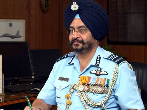Air Chief Marshal Birender Singh Dhanoa who joined office in 2016, told the government of India that we don’t have enough warplanes to fight a two –front war.(Photo:PTI)