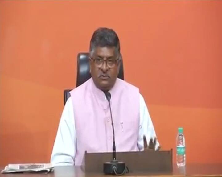 He also questioned why the killers of Kalburgi ji have not been caught yet(Photo: Twitter, BJP LIVE) 