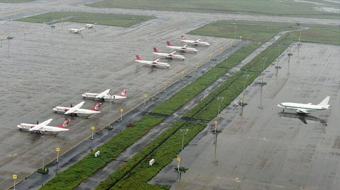 No-Fly offence categories: Level 1 - Ban upto three months for unruly physical gestures, verbal harassment and unruly inebriation.